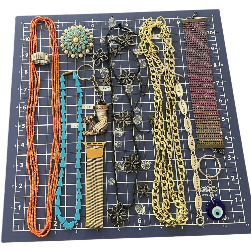 Fashion Jewelry Accessories: Beaded Necklaces, Bracelets, Key Chains, Brooch